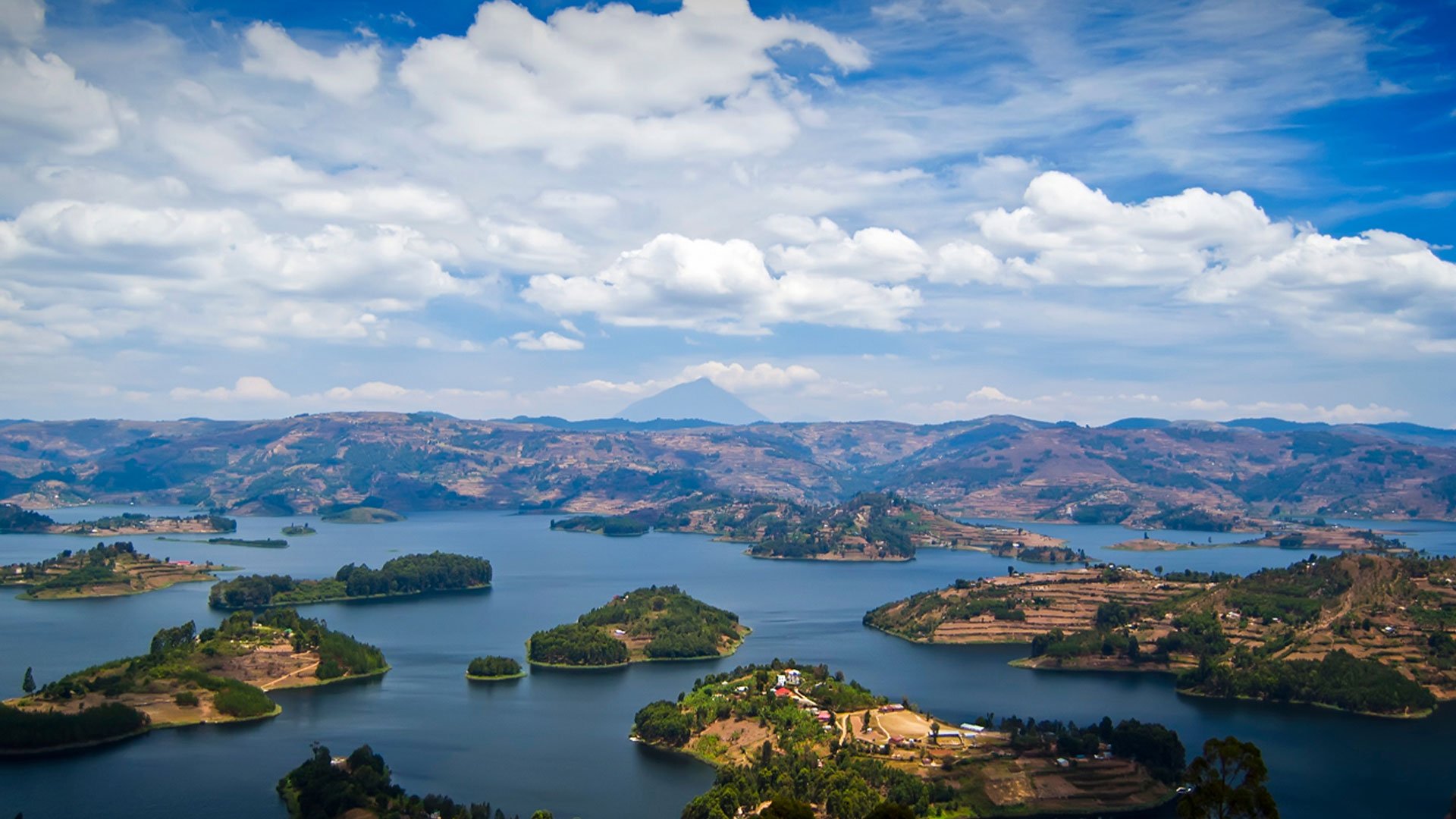 Lake Bunyonyi in Uganda