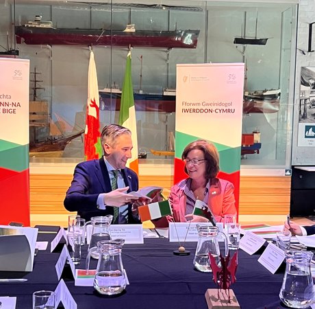 Minister for Foreign Affairs and Trade, Simon Harris, and First Minister of Wales, Eluned Morgan.