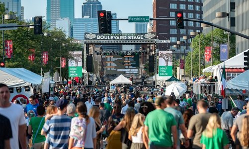 Large crowd at the Kansas City Irish Fest