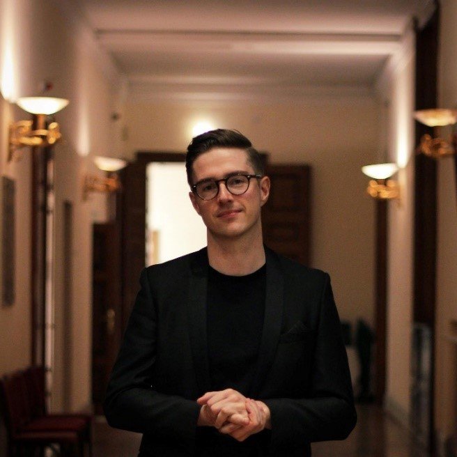 Headshot of Peter Joyce